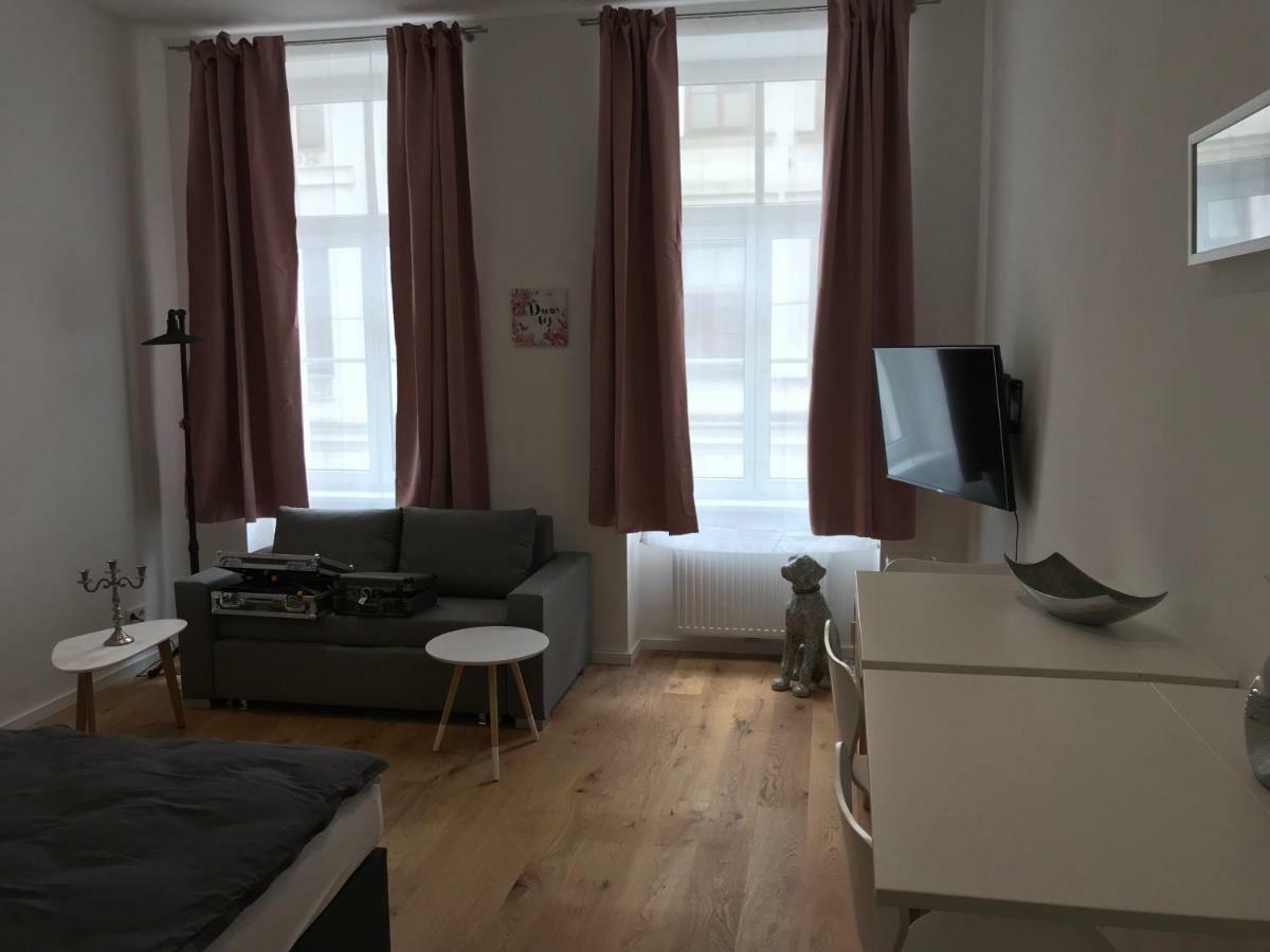 New Apartment City Center Виена Екстериор снимка