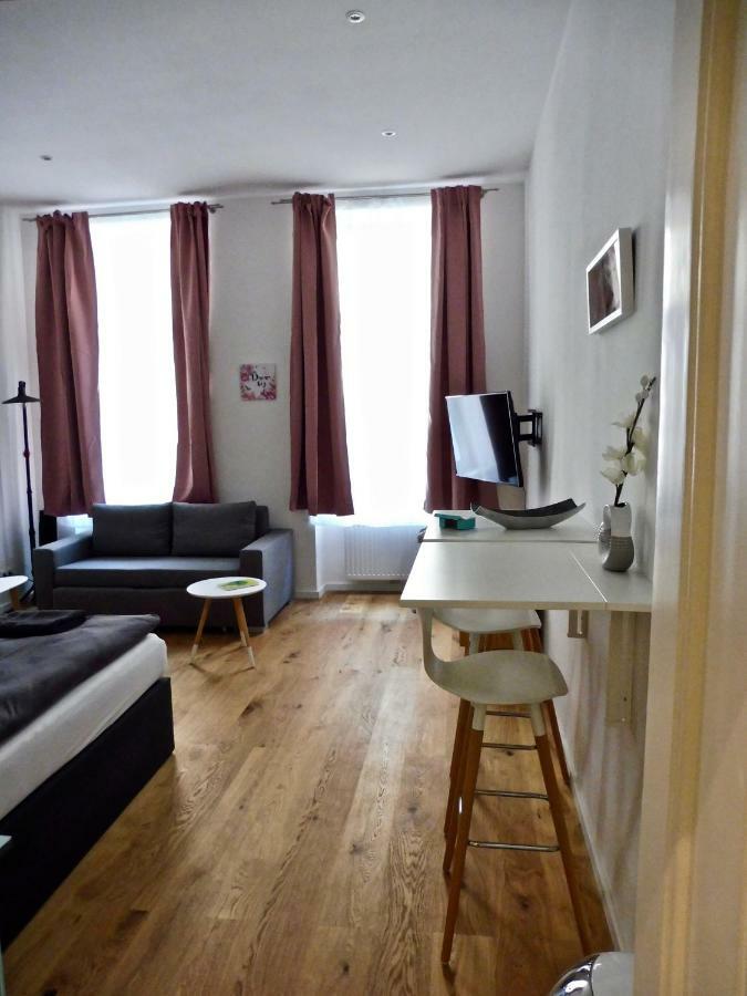 New Apartment City Center Виена Екстериор снимка