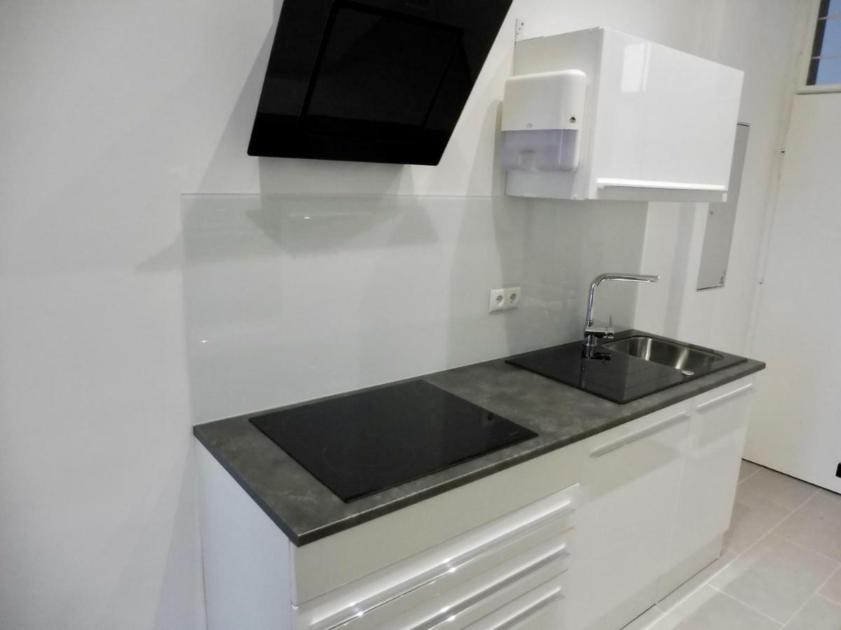 New Apartment City Center Виена Екстериор снимка