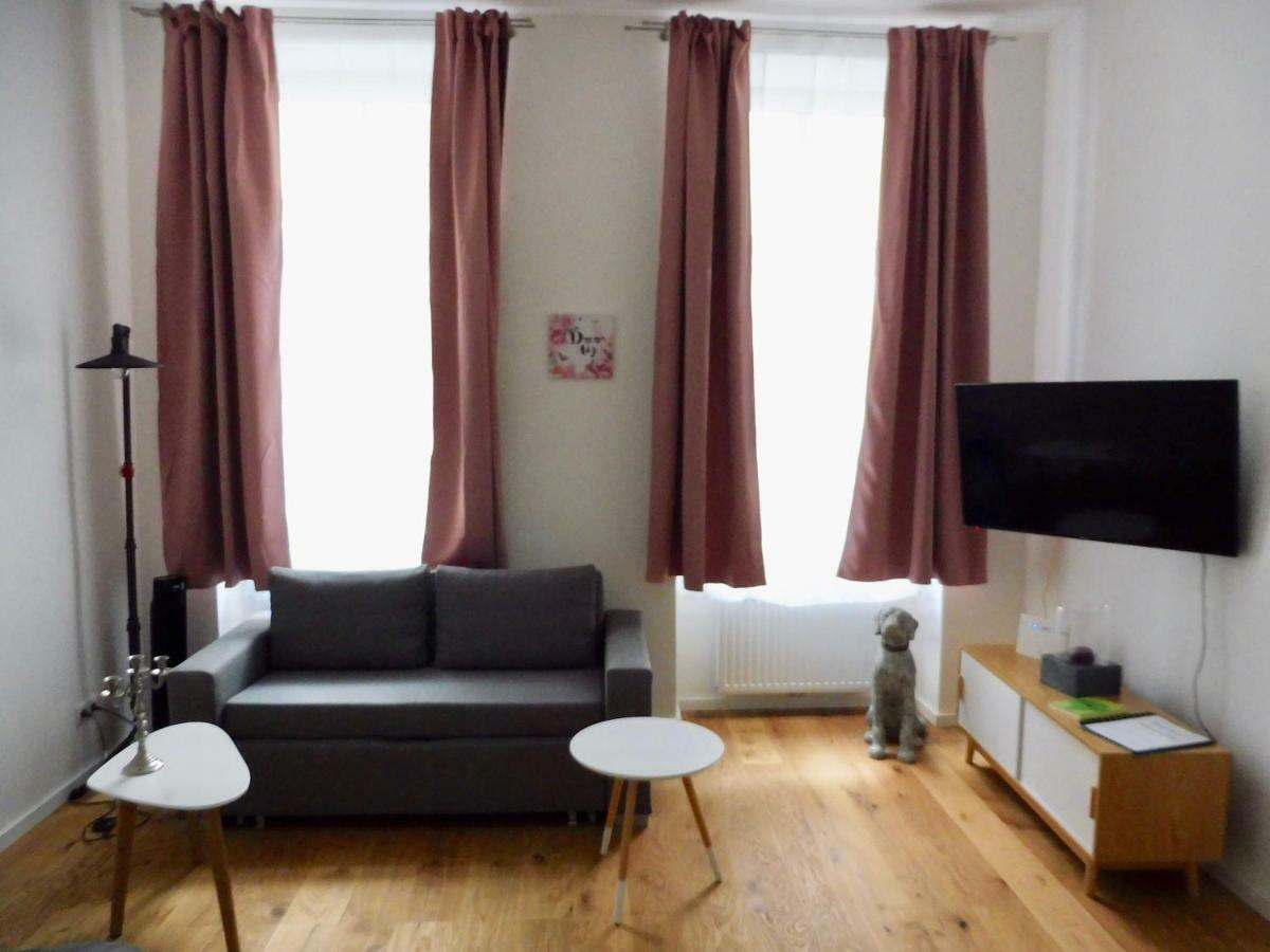 New Apartment City Center Виена Екстериор снимка